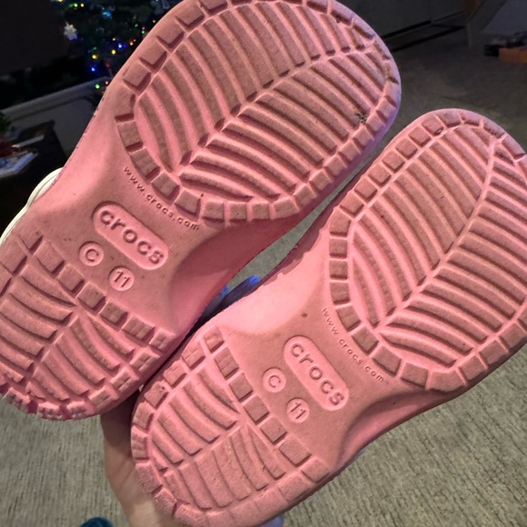 Hello kitty crocs size 11 YOUTH girls - Picture 5 of 6